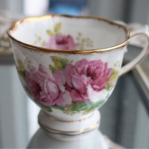 Royal Albert "American Beauty" Orphan Teacup Bone China England